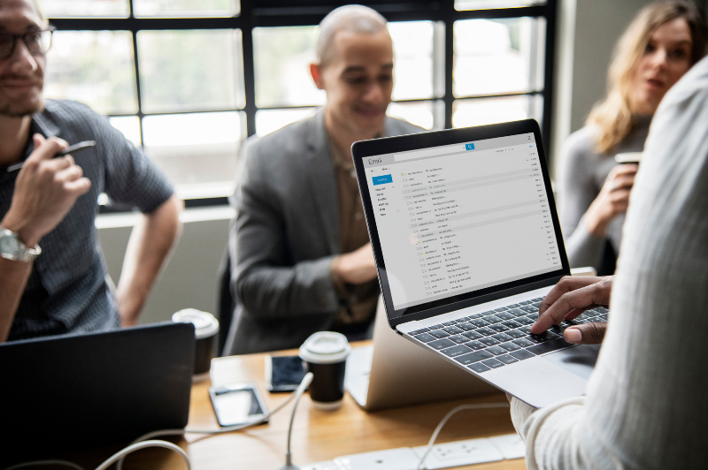 Tracking Email Automation: Turn Customer Support Into a Sales Team